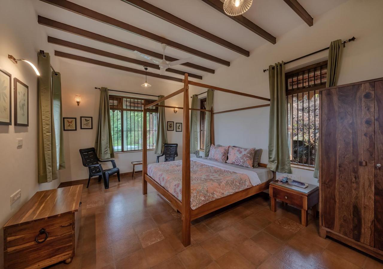 Saffronstays Niramay, Torna-Rajgad - Rustic Pool Villa With A Gazebo And Great Forest Views Marg Asni Dış mekan fotoğraf